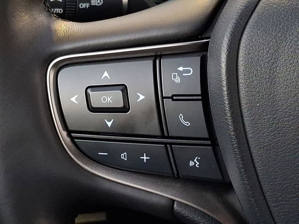 Used 2023 Lexus UX 250h F Sport image 23