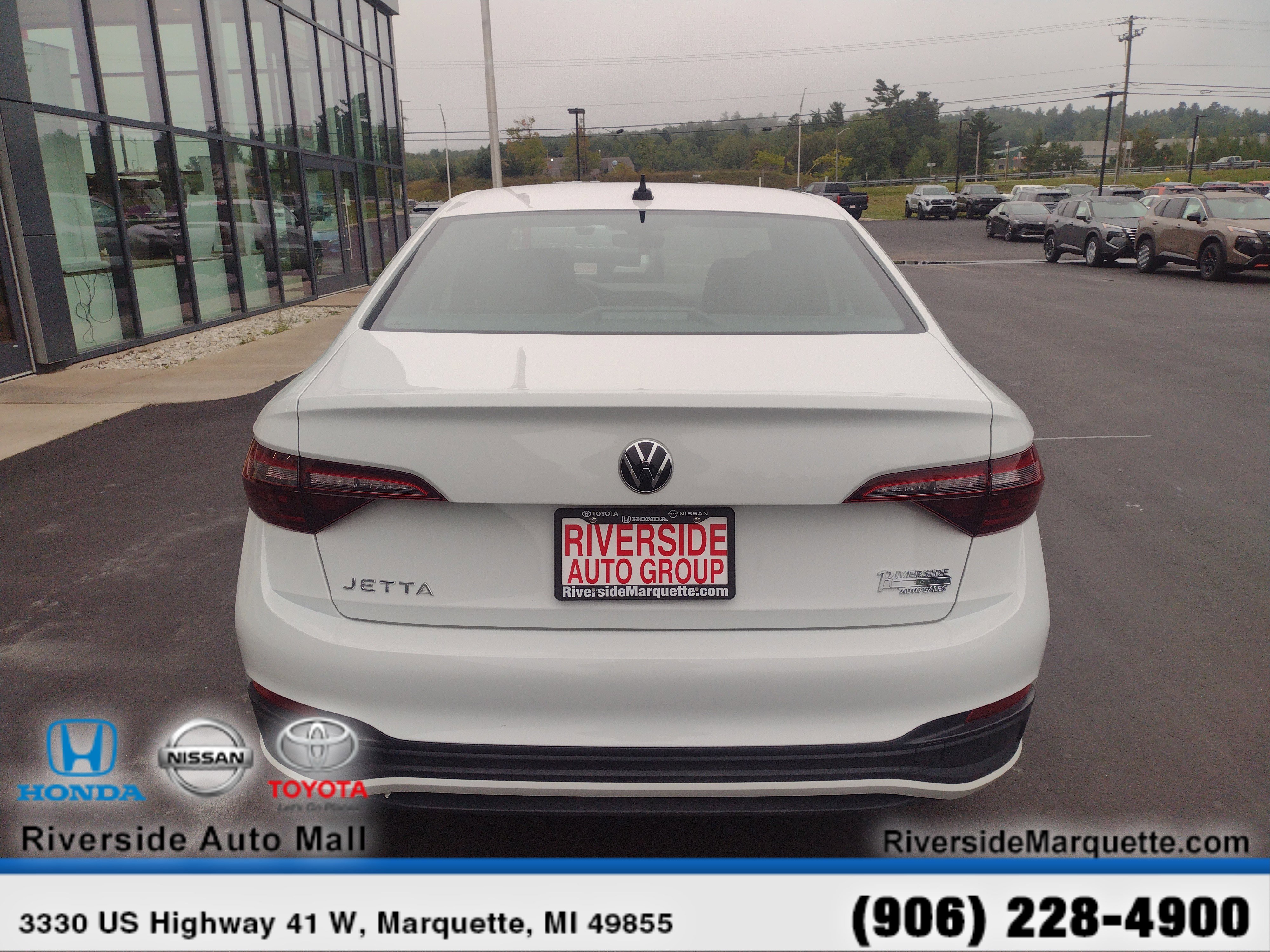 Used 2024 Volkswagen Jetta Sport image 7