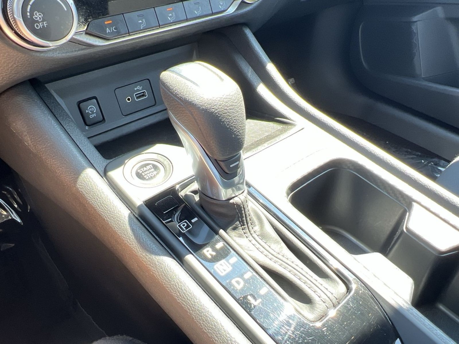 Used 2025 Nissan Sentra S FWD image 19