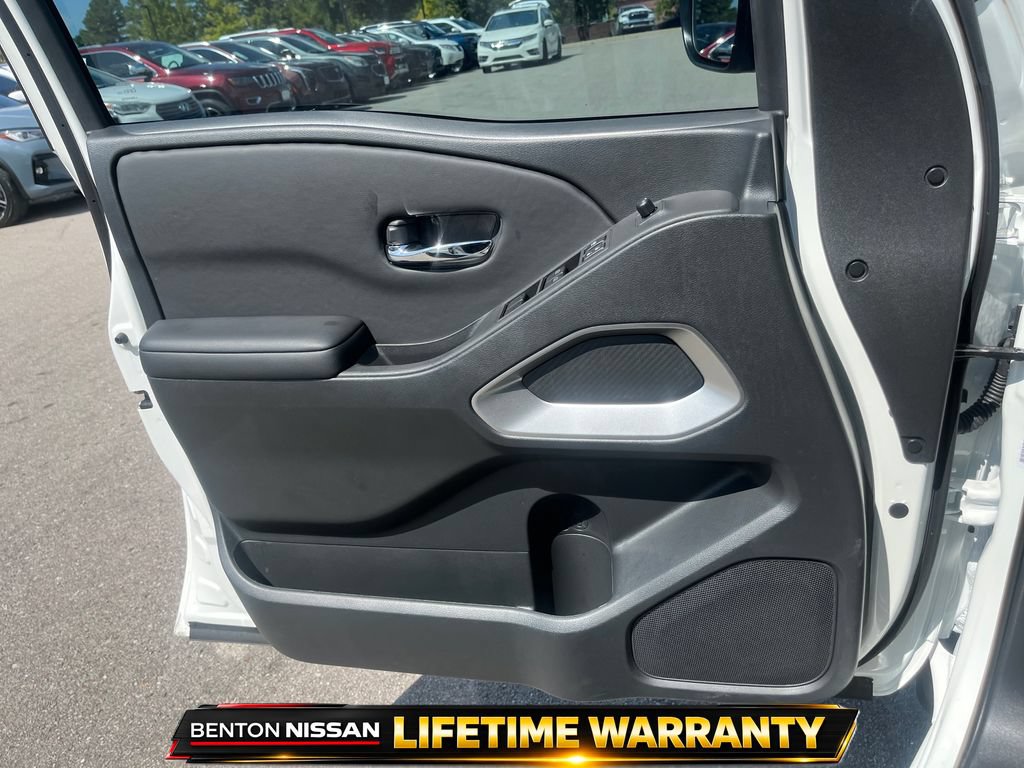 Certified 2026 Nissan Frontier SV w/ All-Weather Content Package AWD/4WD image 13