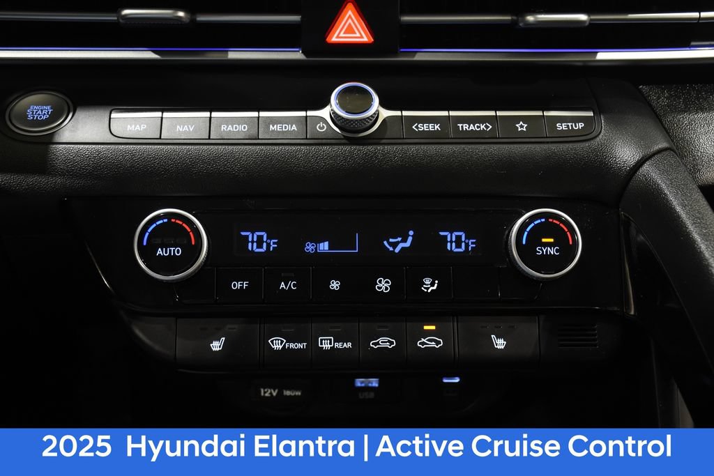 Certified 2025 Hyundai Elantra SEL FWD image 21