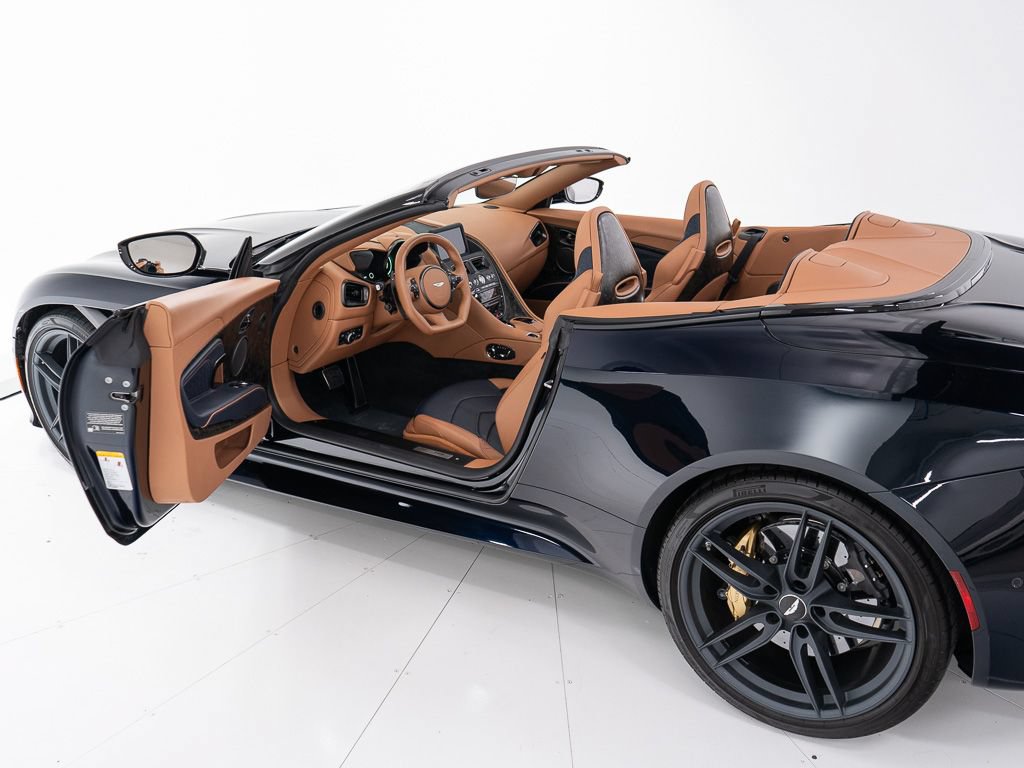 Used 2023 Aston Martin DBS Superleggera Volante RWD image 17