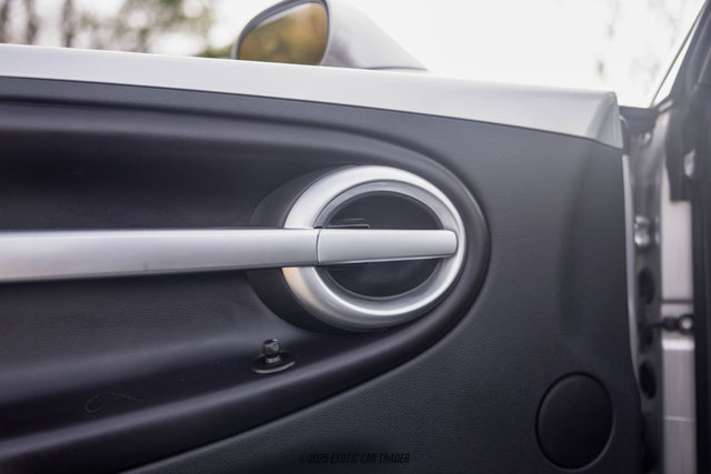 Used 2005 Chevrolet SSR w/ Preferred Equipment Group image 34