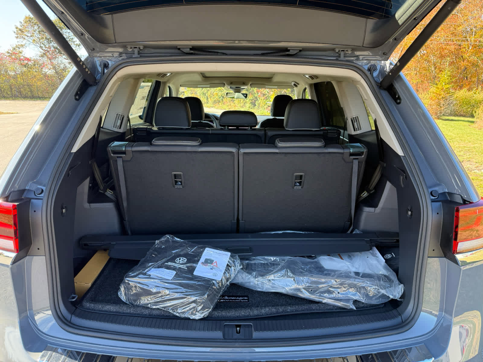 New 2026 Volkswagen Atlas SEL Premium R-Line image 14