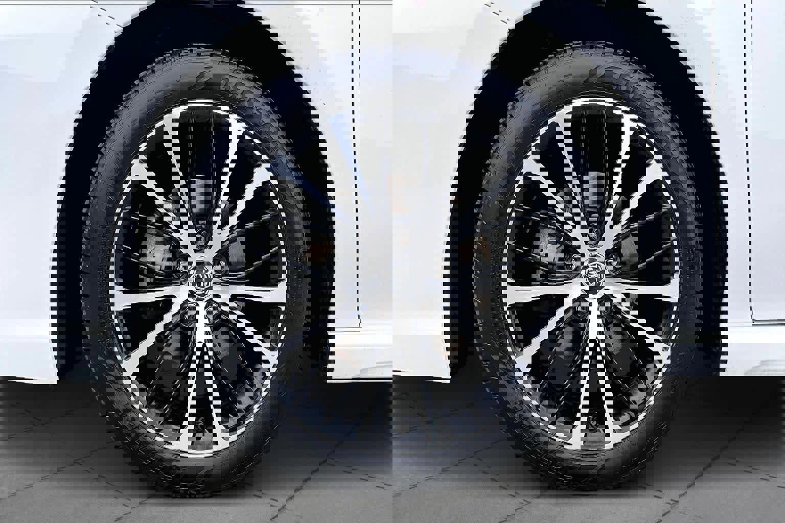 Used 2020 Toyota Camry SE image 10