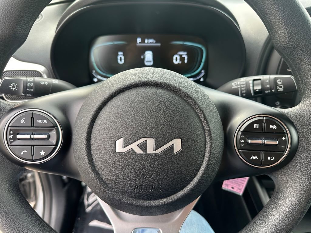 Used 2025 Kia Soul EX image 19