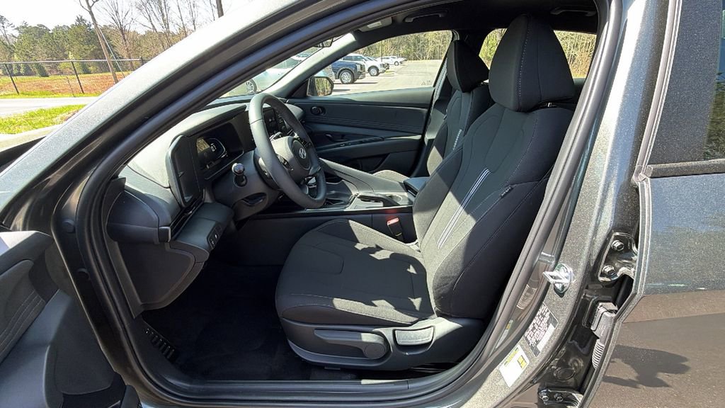 New 2026 Hyundai Elantra Sport image 9