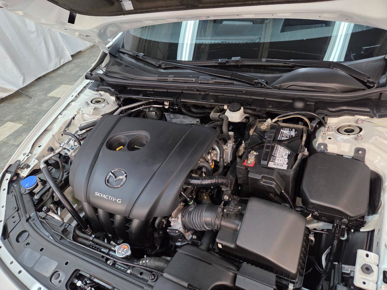 Used 2022 MAZDA MAZDA3 s FWD image 8
