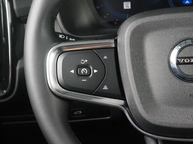 Used 2024 Volvo XC40 B5 Plus w/ Climate Package AWD/4WD image 21