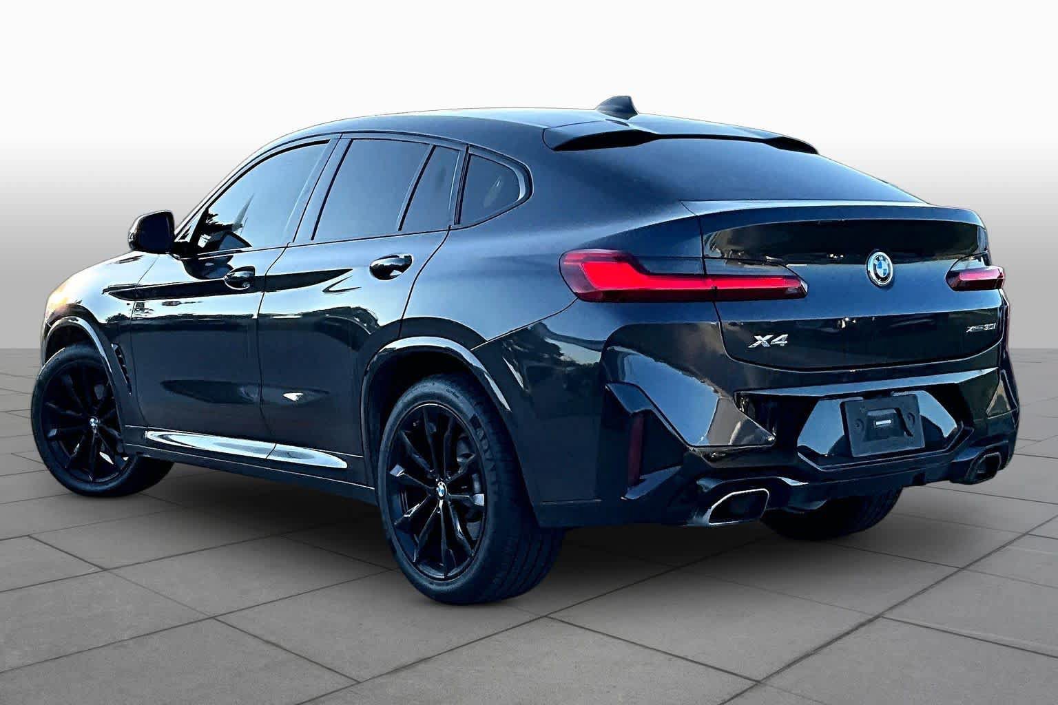 Used 2022 BMW X4 xDrive30i w/ Parking Assistance Package AWD/4WD image 12