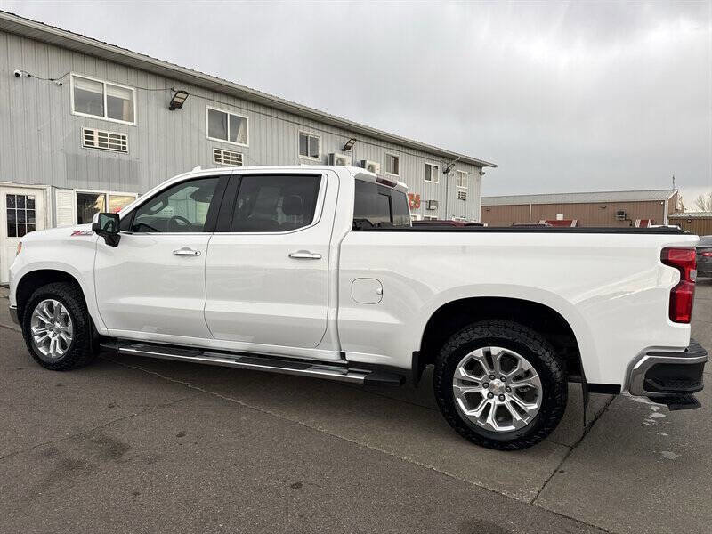 Used 2024 Chevrolet Silverado 1500 LTZ image 3