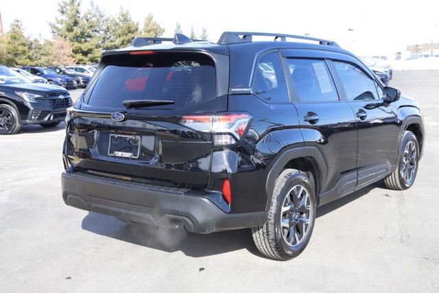 Used 2025 Subaru Forester Premium image 3