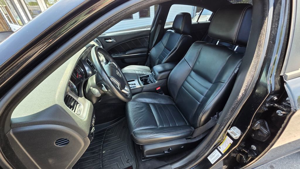 Used 2014 Dodge Charger R/T RWD image 10