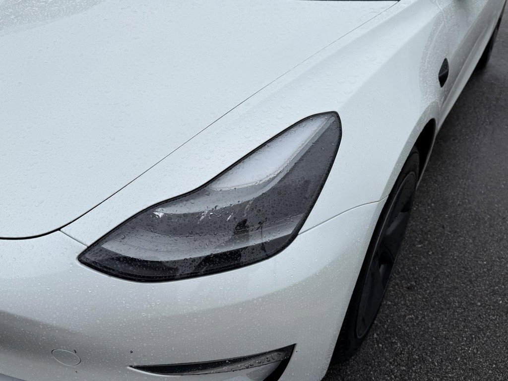 Used 2023 Tesla Model 3 Standard Range RWD image 2