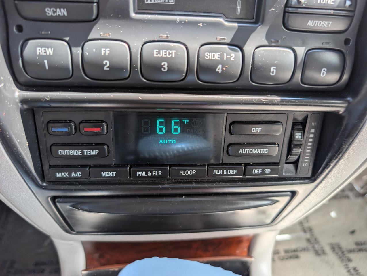Used 1995 Lincoln Continental FWD image 23