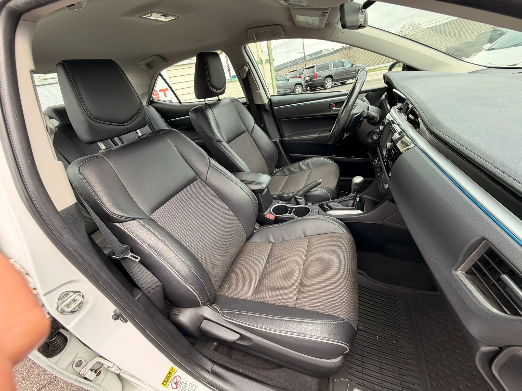 Used 2014 Toyota Corolla S image 24