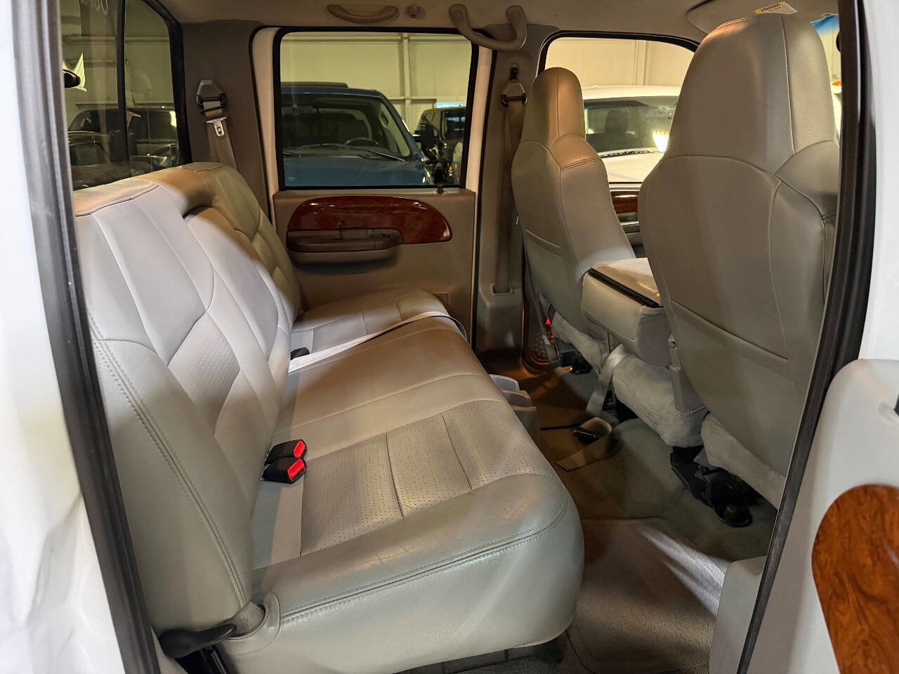 Used 2002 Ford F350 Lariat image 15