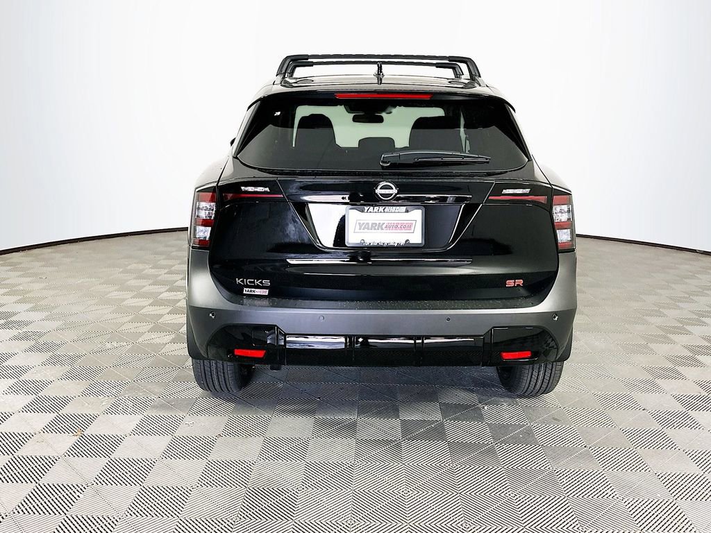 New 2026 Nissan Kicks SR w/ Cold Weather Package image 9