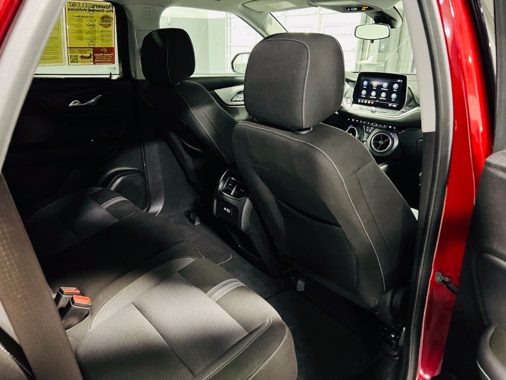 Used 2024 Chevrolet Blazer LT FWD image 26
