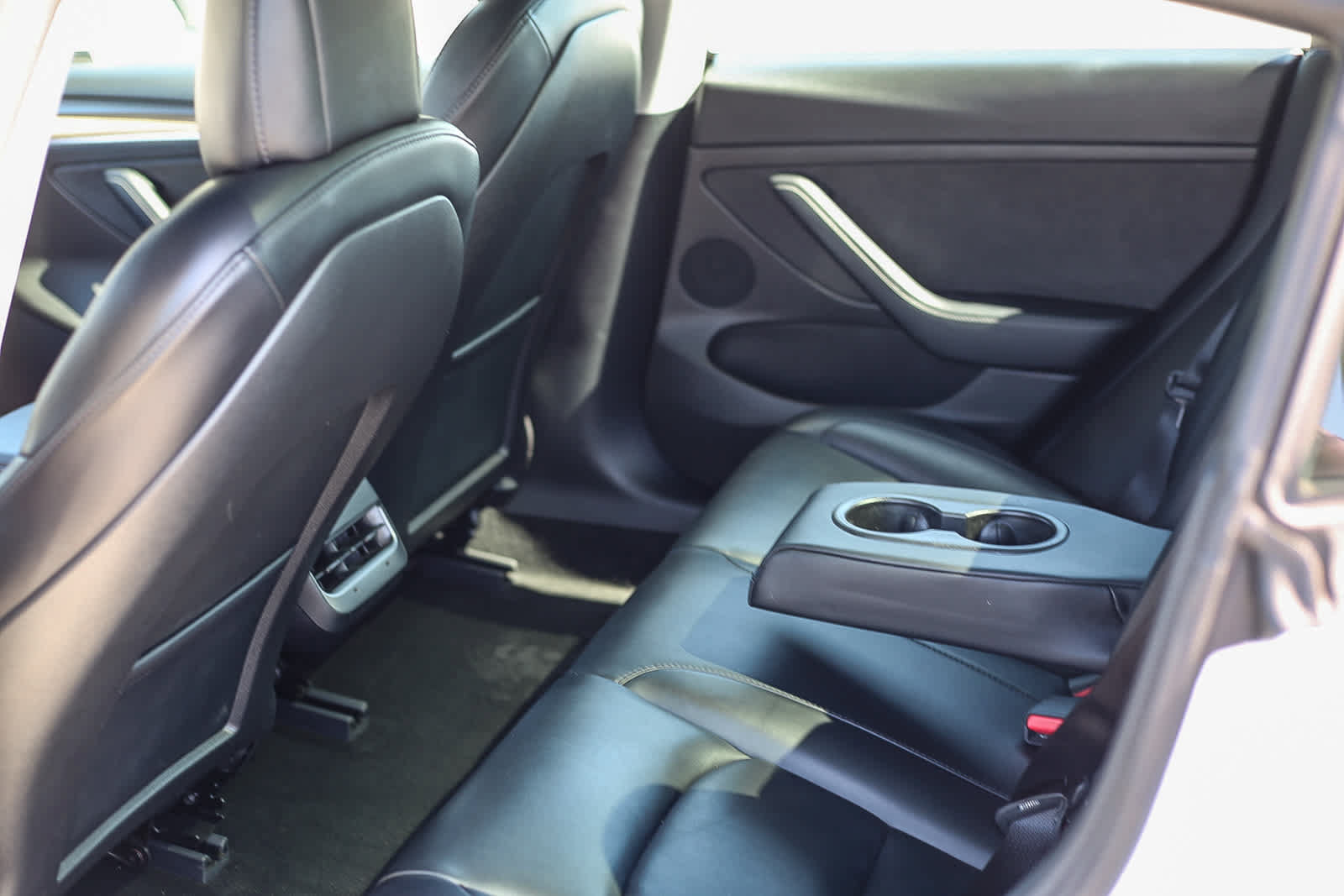 Used 2021 Tesla Model 3 Standard Range Plus RWD image 18