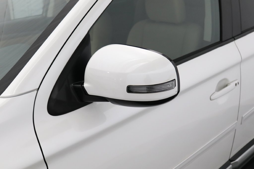 Used 2016 Mitsubishi Outlander SE FWD image 12