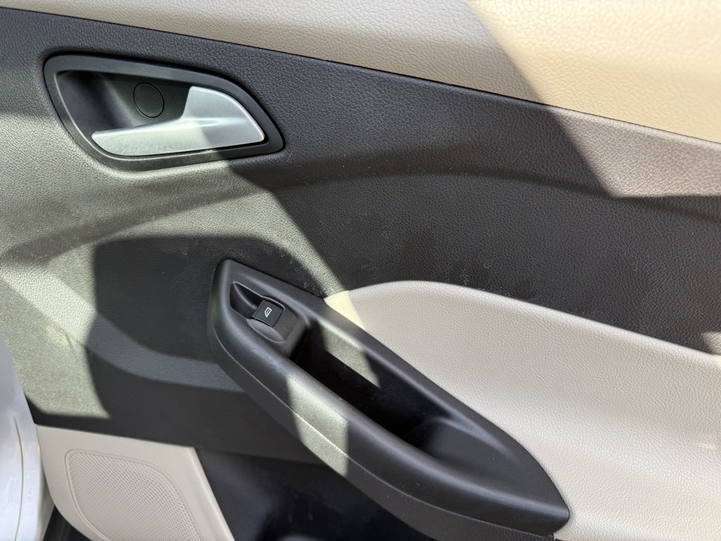 Used 2013 Ford Focus SE image 36