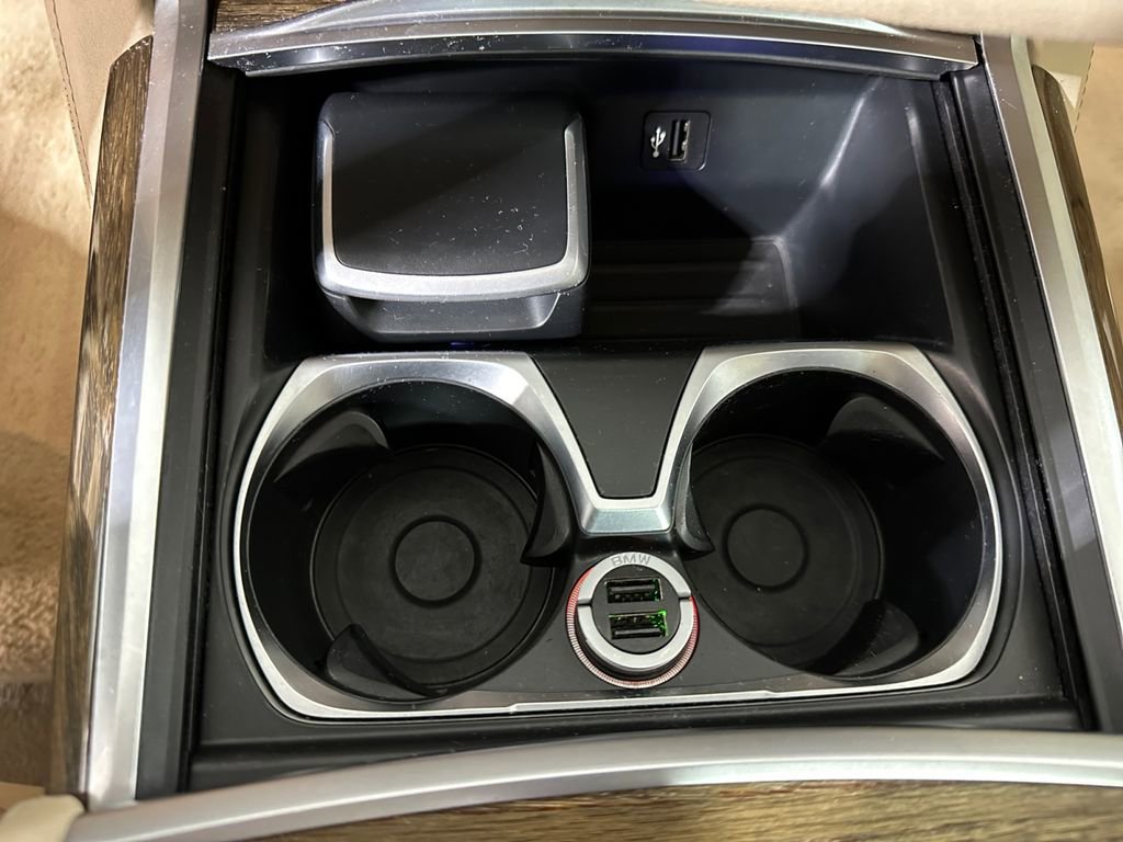 Used 2018 BMW 750i xDrive image 27