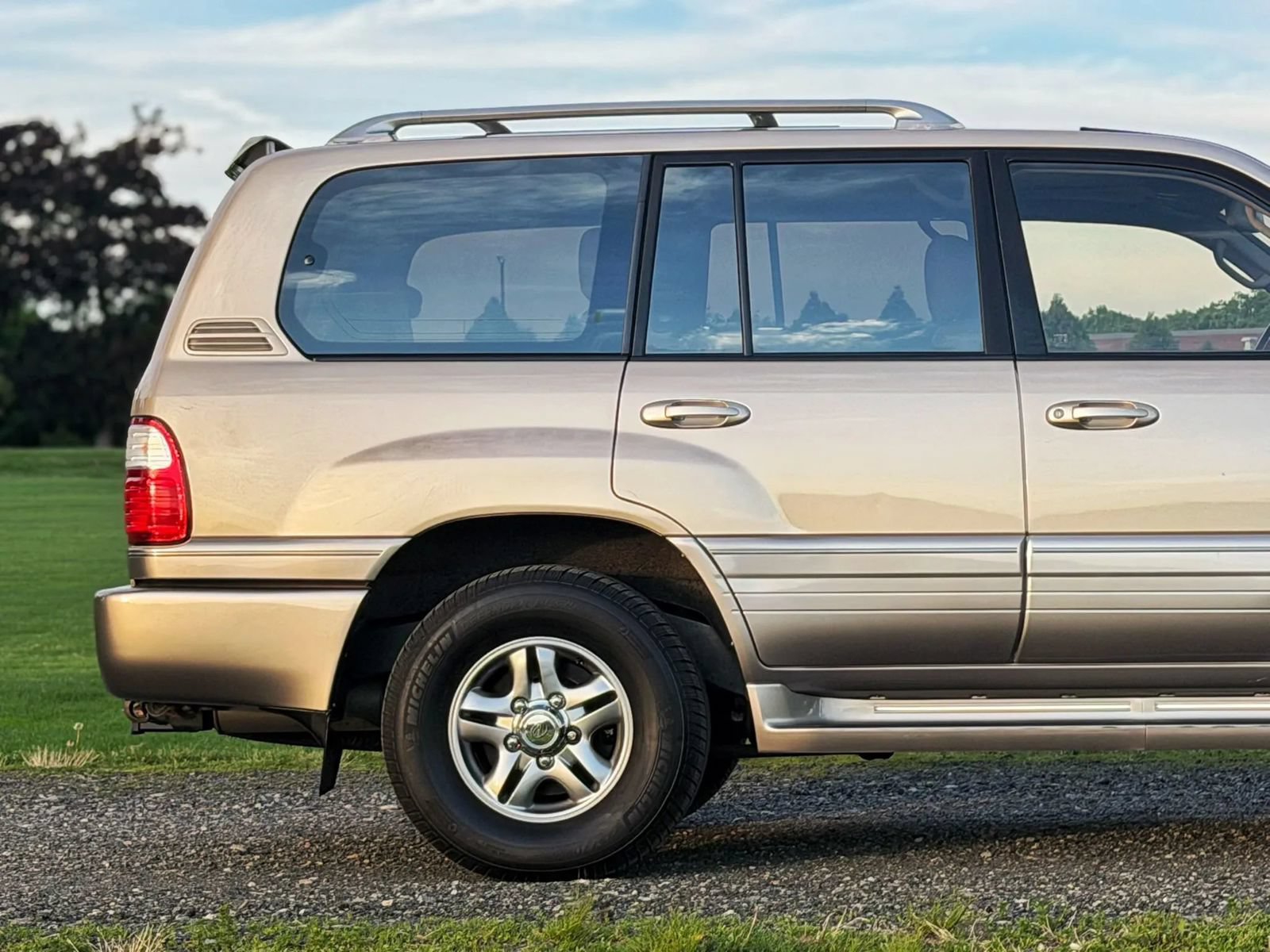 Used 2001 Lexus LX 470 4WD image 10