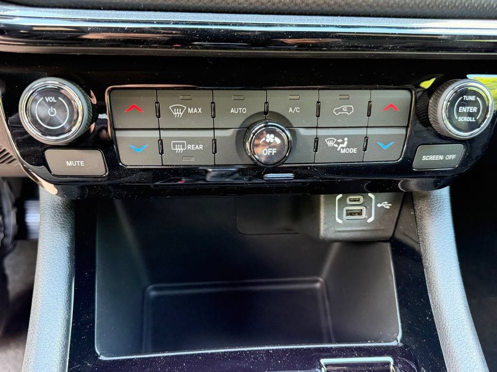 New 2026 Jeep Compass Limited w/ Sun, Sound & Navigation Group AWD/4WD image 19