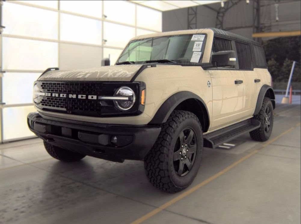 Used 2025 Ford Bronco Outer Banks AWD/4WD image 4