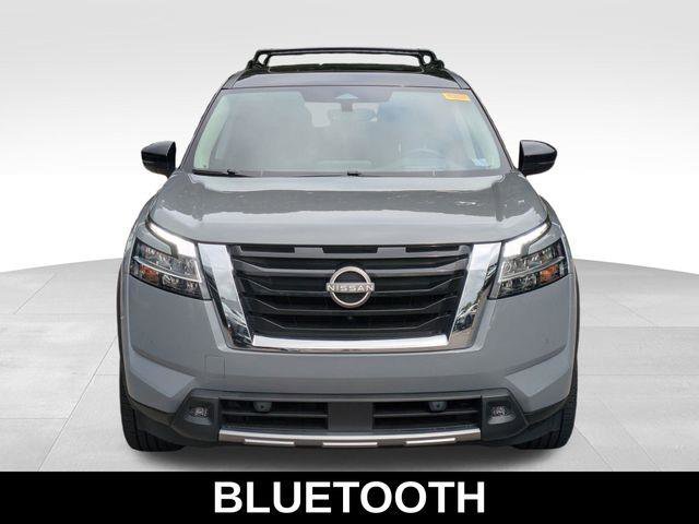 Used 2024 Nissan Pathfinder Platinum image 3