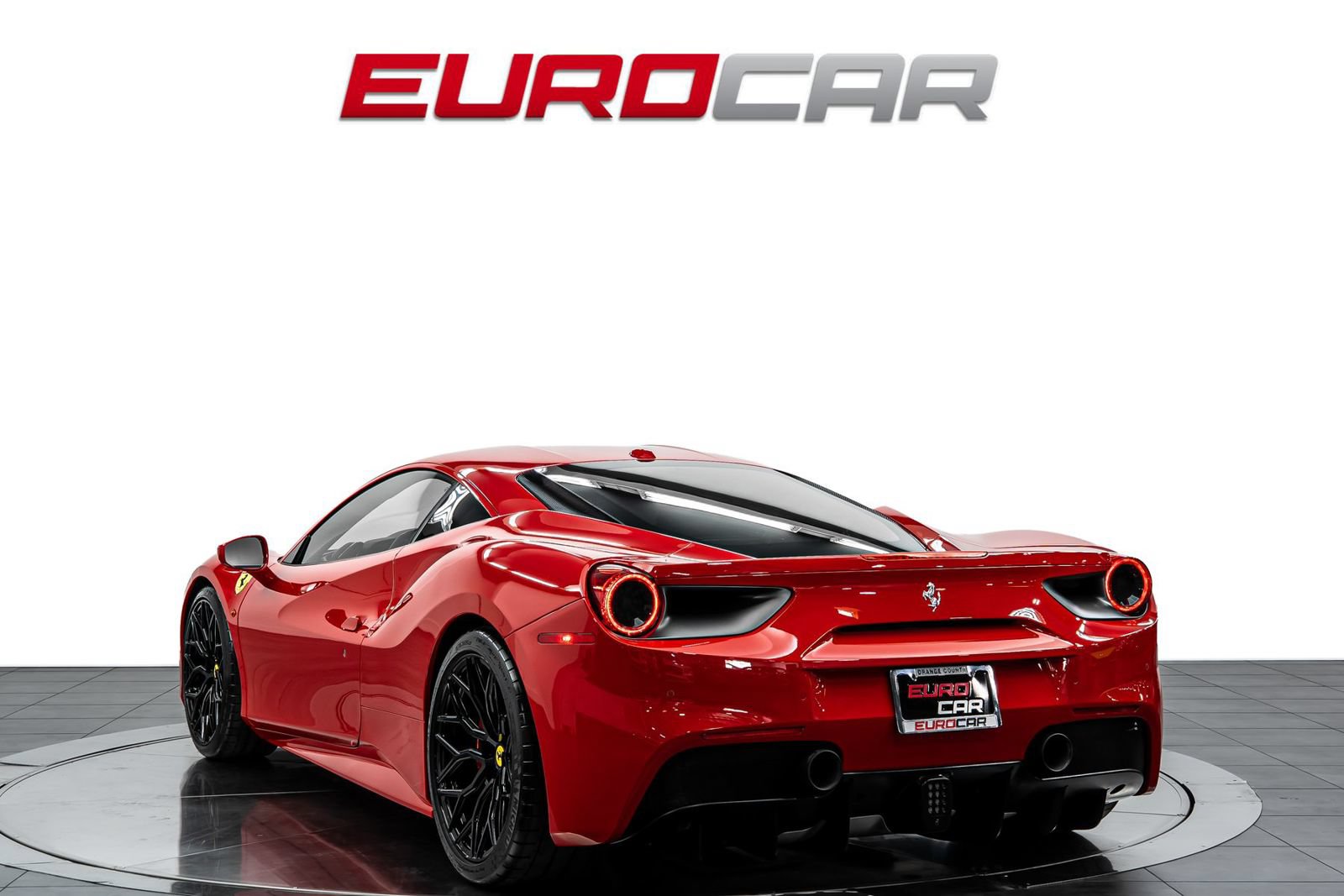 Used 2017 Ferrari 488 GTB RWD image 3