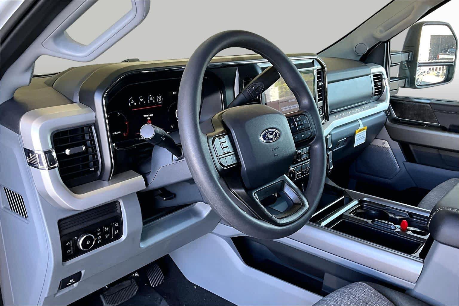 New 2026 Ford F250 XLT w/ XLT Premium Package AWD/4WD image 6