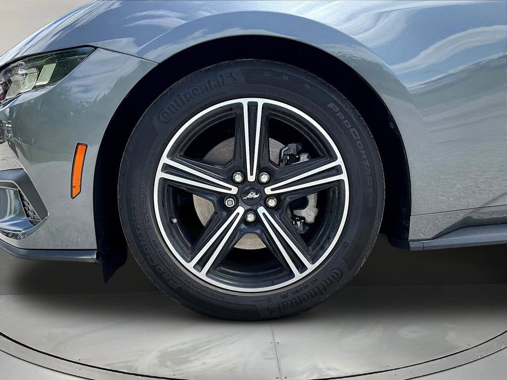 Used 2024 Ford Mustang Coupe RWD image 32