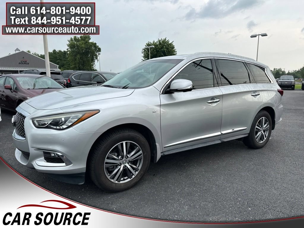 Used 2020 INFINITI QX60 Luxe w/ Essential Package FWD image 3