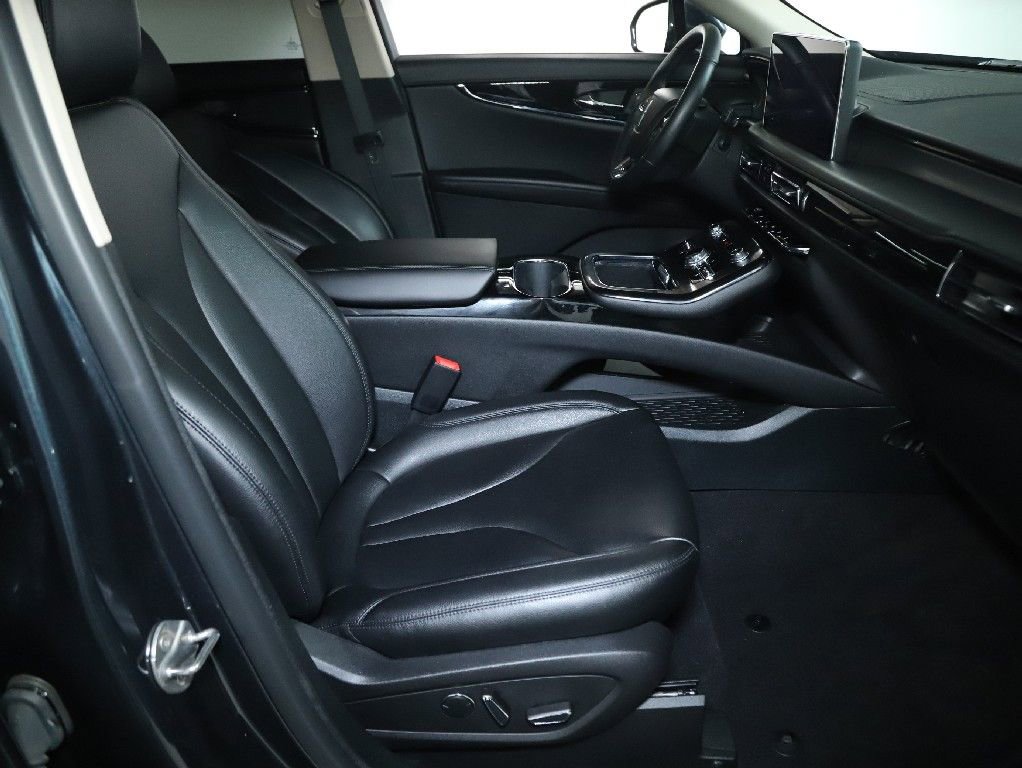 Used 2023 Lincoln Nautilus AWD w/ Premium Package image 34