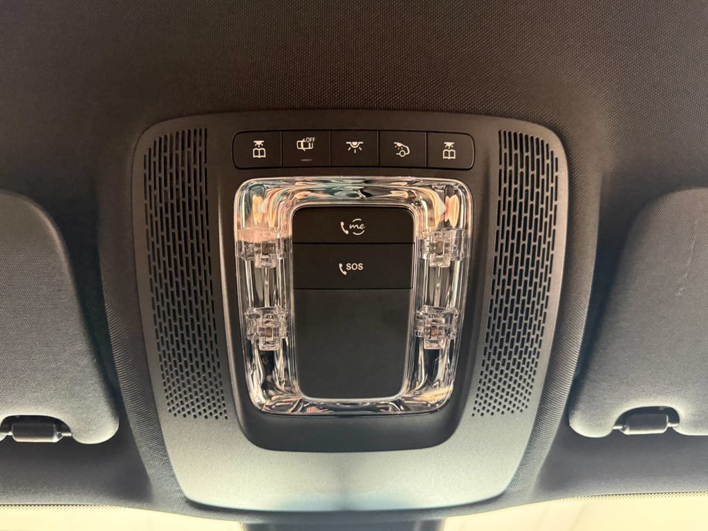 Used 2021 Mercedes-Benz GLB 250 image 29