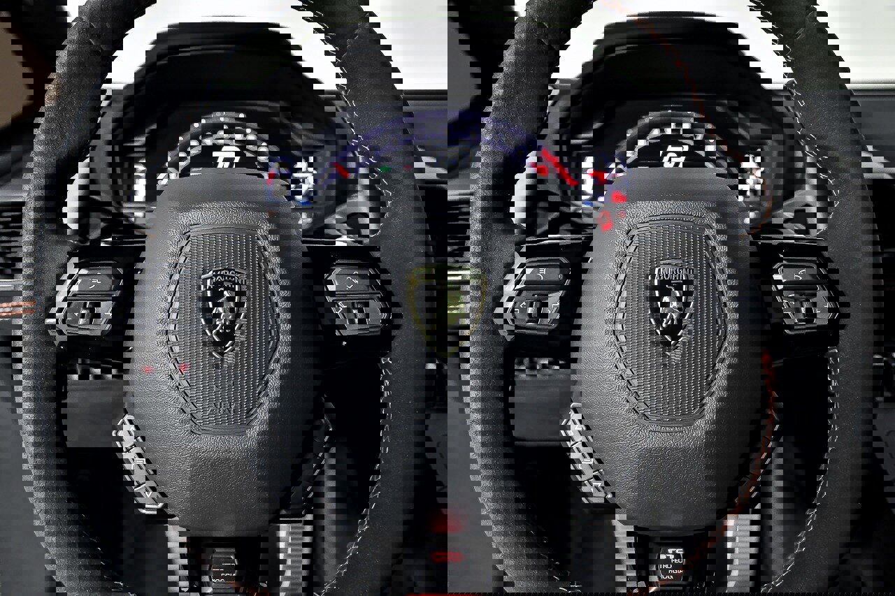 Used 2021 Lamborghini Huracan STO image 29