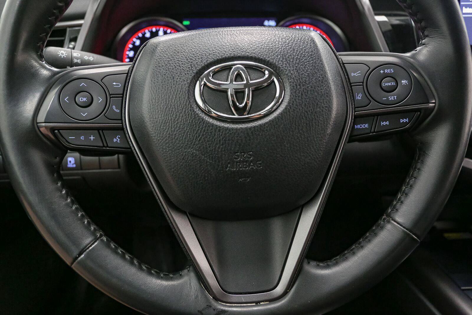 Used 2024 Toyota Camry XSE FWD image 32
