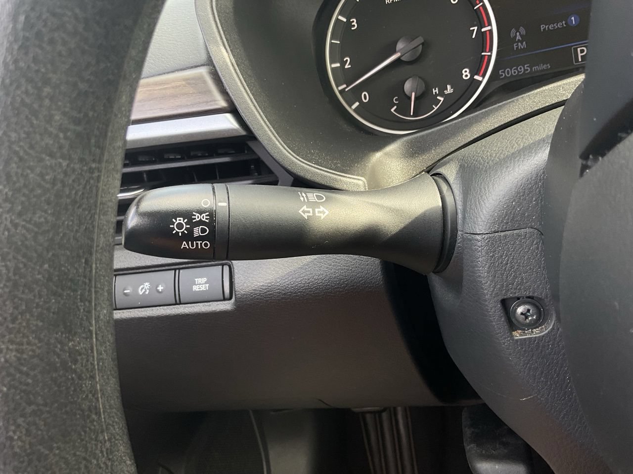 Used 2025 Nissan Altima 2.5 SV FWD image 27