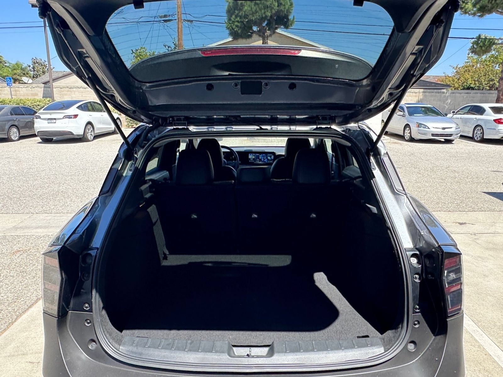 Used 2026 Nissan Kicks SR AWD/4WD image 30