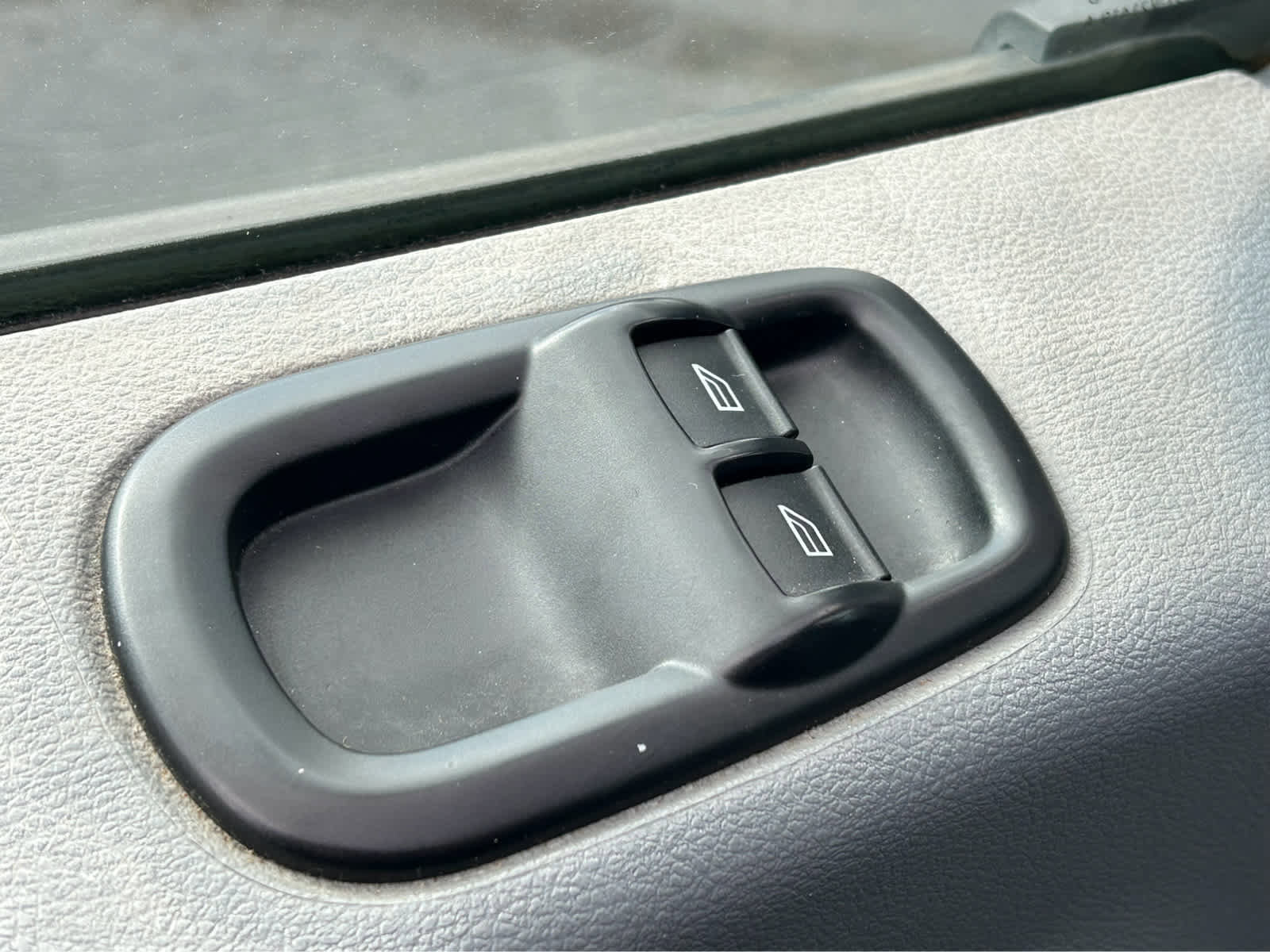 Used 2016 Ford Transit 250 130 Medium Roof image 16