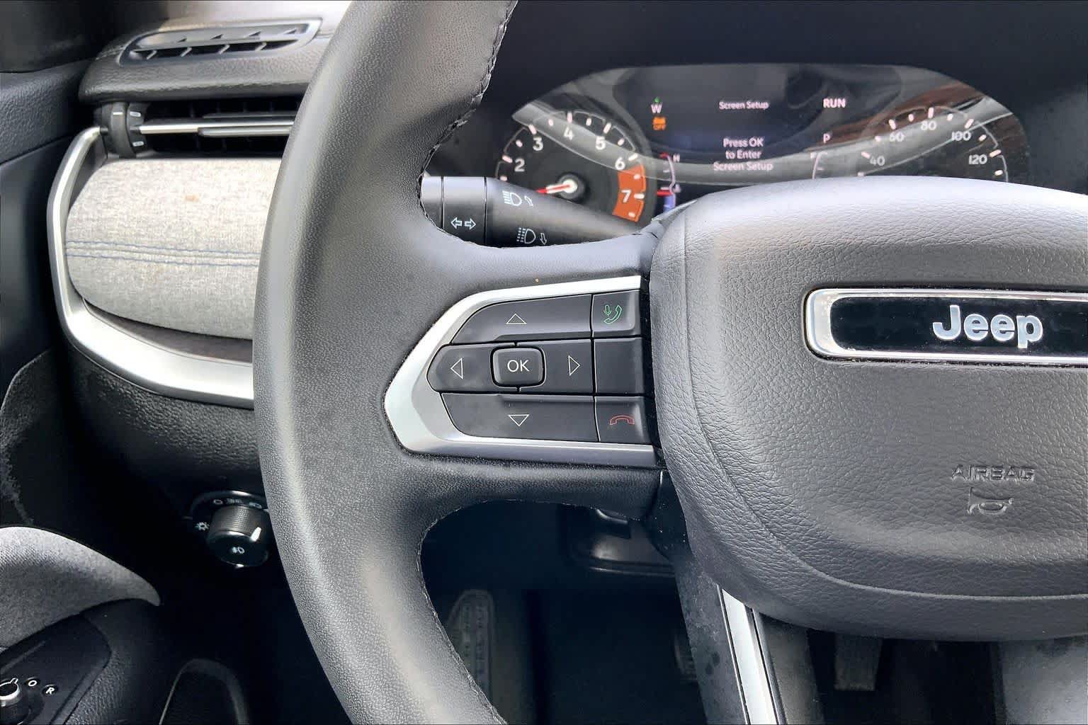 Used 2024 Jeep Compass Latitude AWD/4WD image 23