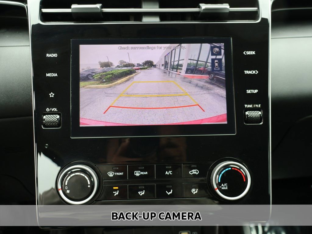 Used 2022 Hyundai Tucson SE image 4