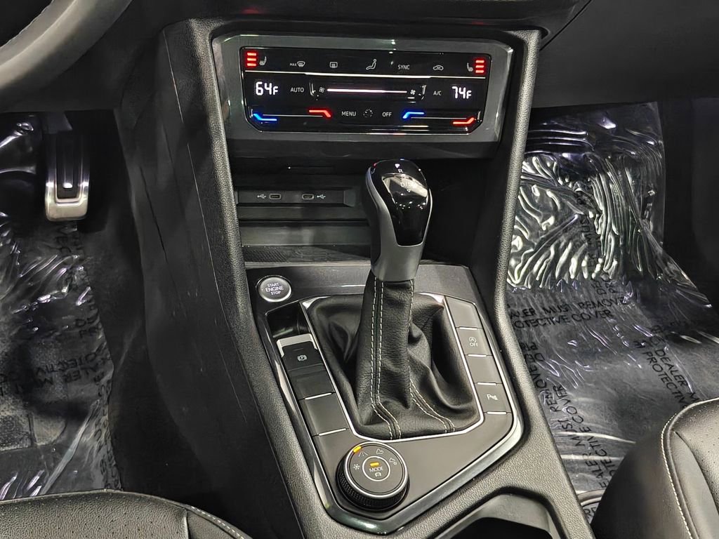 Used 2024 Volkswagen Tiguan SE R-Line image 10