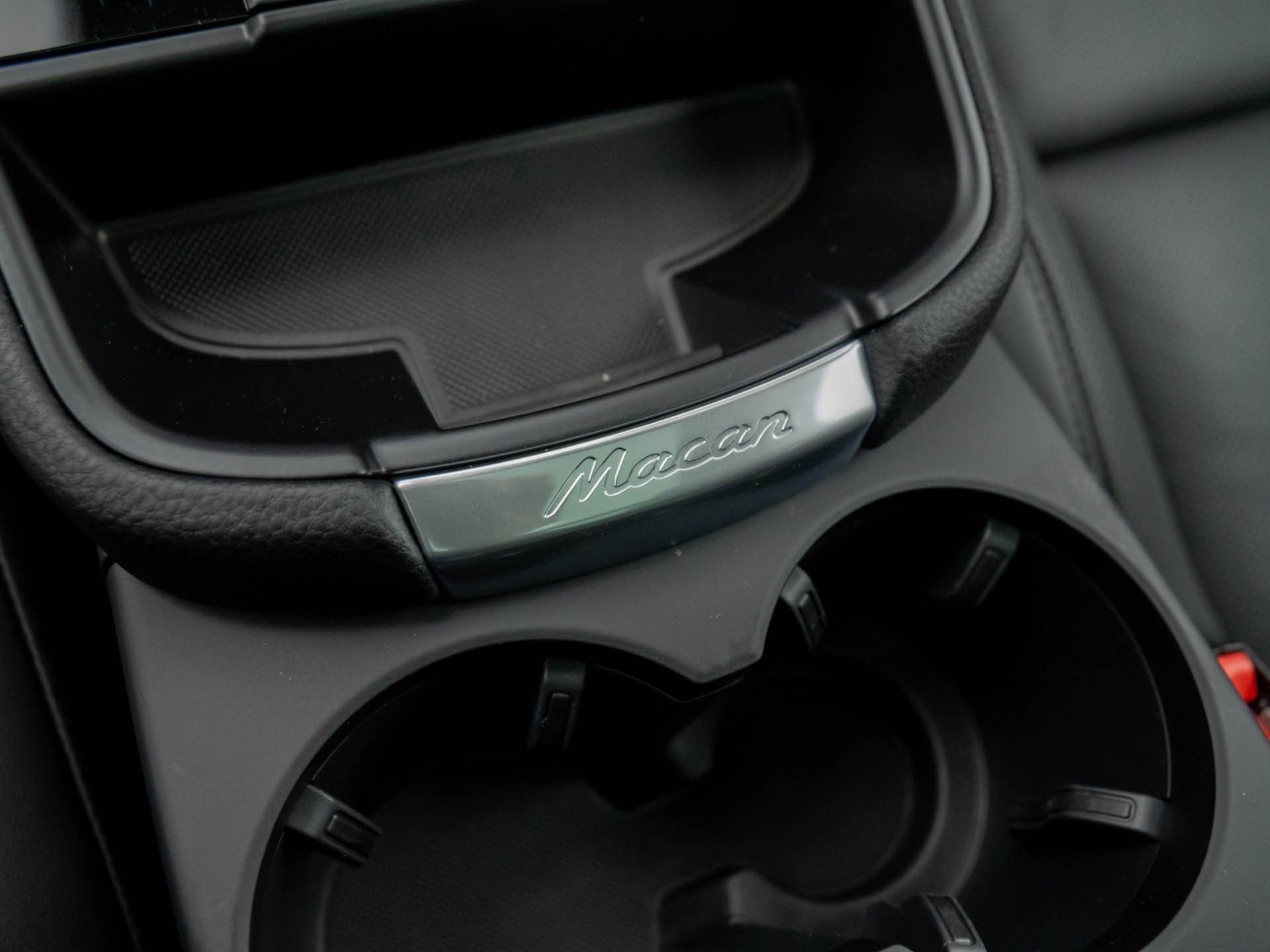Certified 2026 Porsche Macan AWD/4WD image 23