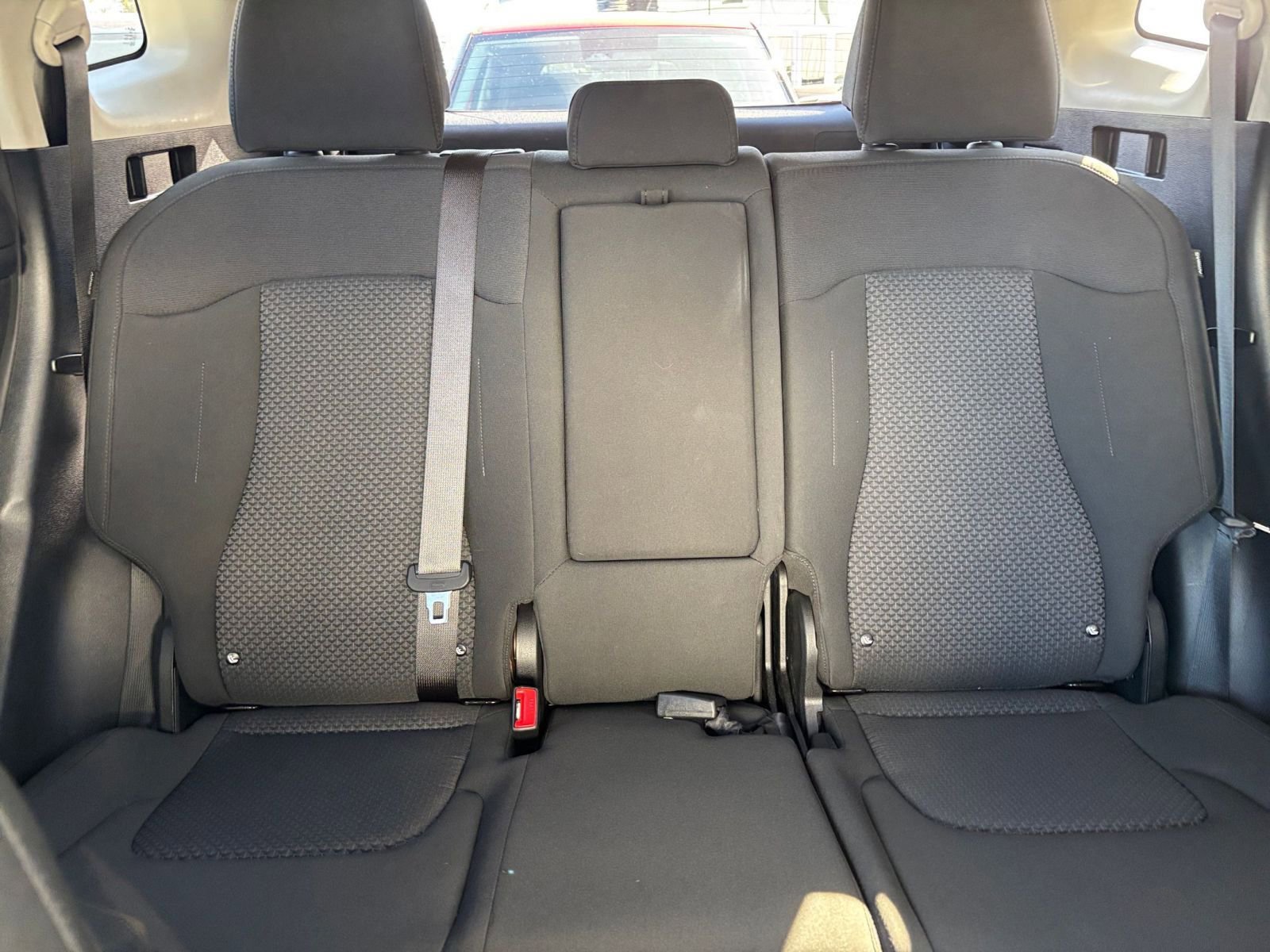 Used 2025 Kia Sportage LX FWD image 37