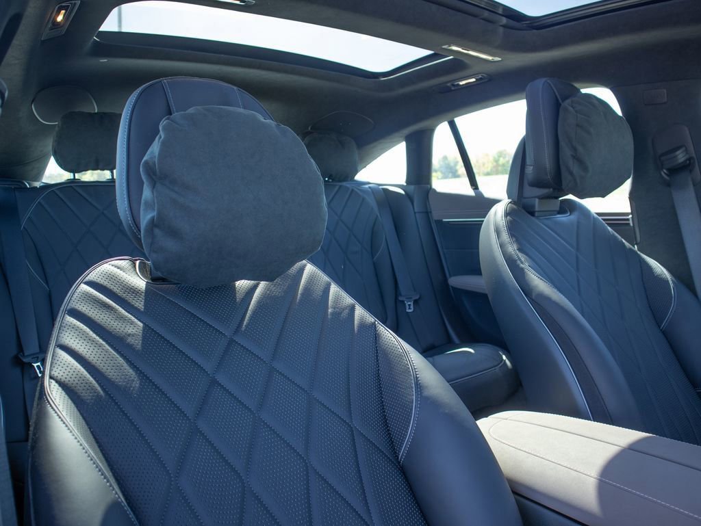 Used 2023 Mercedes-Benz EQS 580 4MATIC Sedan image 37
