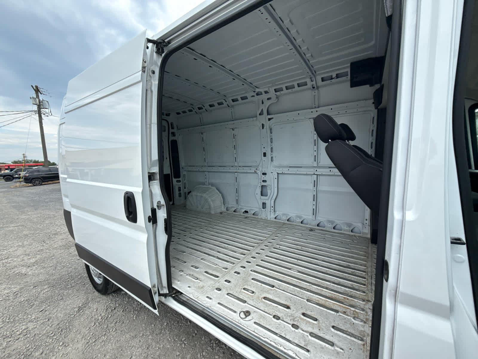 Used 2023 RAM ProMaster 2500 FWD image 46