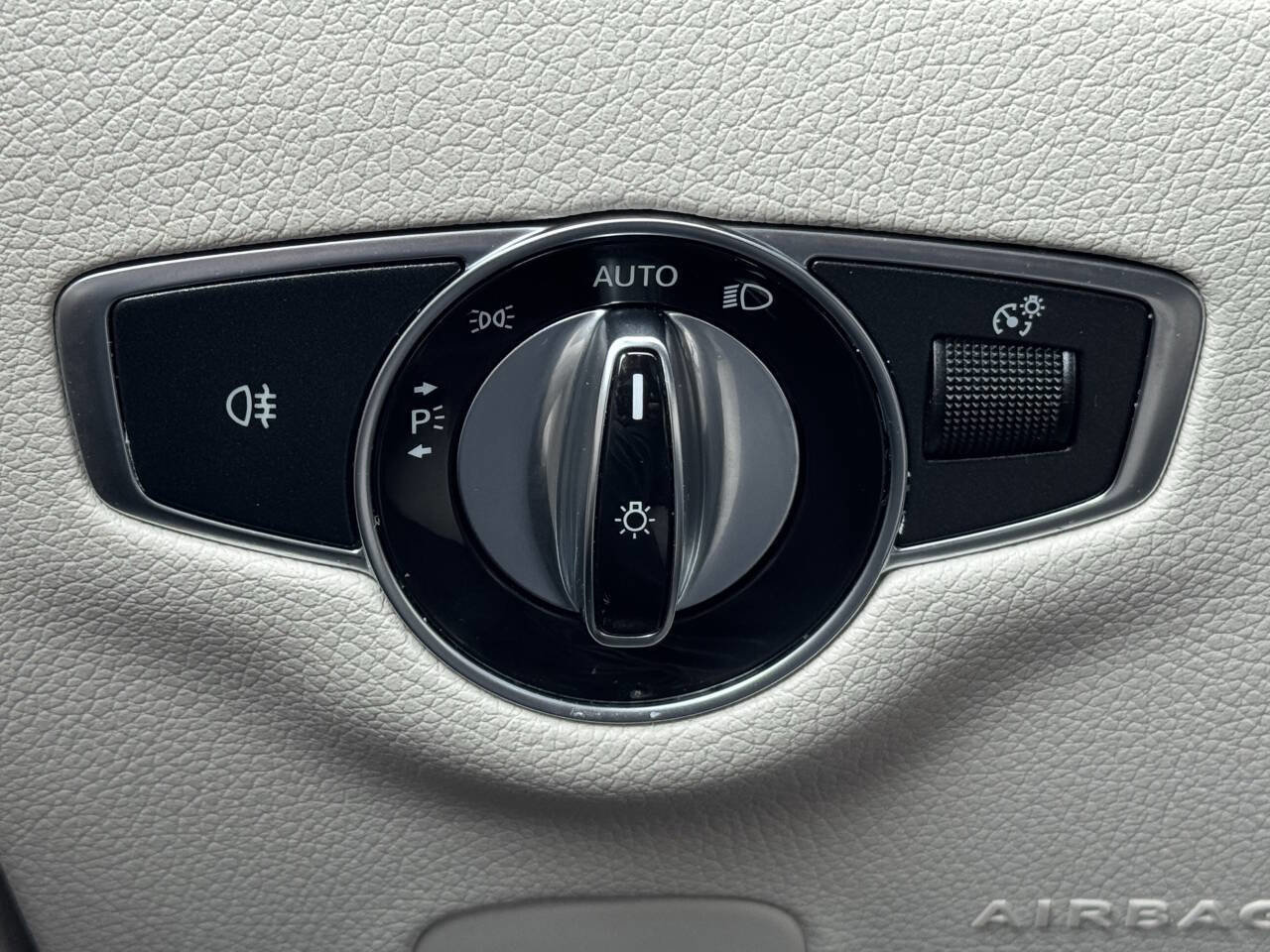 Used 2019 Mercedes-Benz E 450 4MATIC Wagon image 34